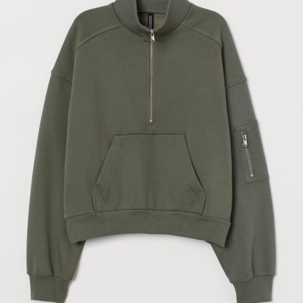 💚NWOT Khaki Green Quarter Zip💚